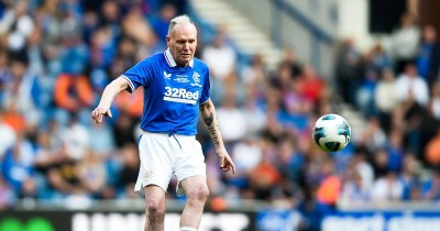 Sorti des soins intensifs, Paul Gascoigne, ce footballeur aussi génial que ravagé