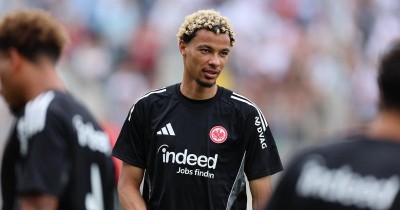 Mercato : Hugo Ekitike a pris la route de Liverpool, où il va passer sa visite médicale