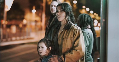 Notre critique d’Aux jours qui viennent, un habile thriller social et féministe