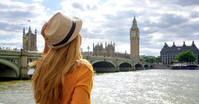Royaume-Uni : les villes endettées réclament une taxe touristique