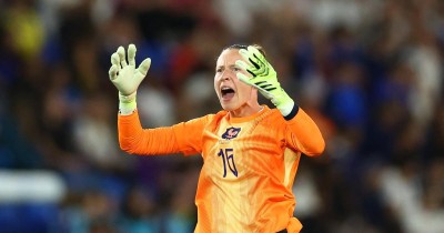 «C’est inacceptable»: la gardienne des Bleues dénonce «la haine» en ligne après l'élimination à l’Euro