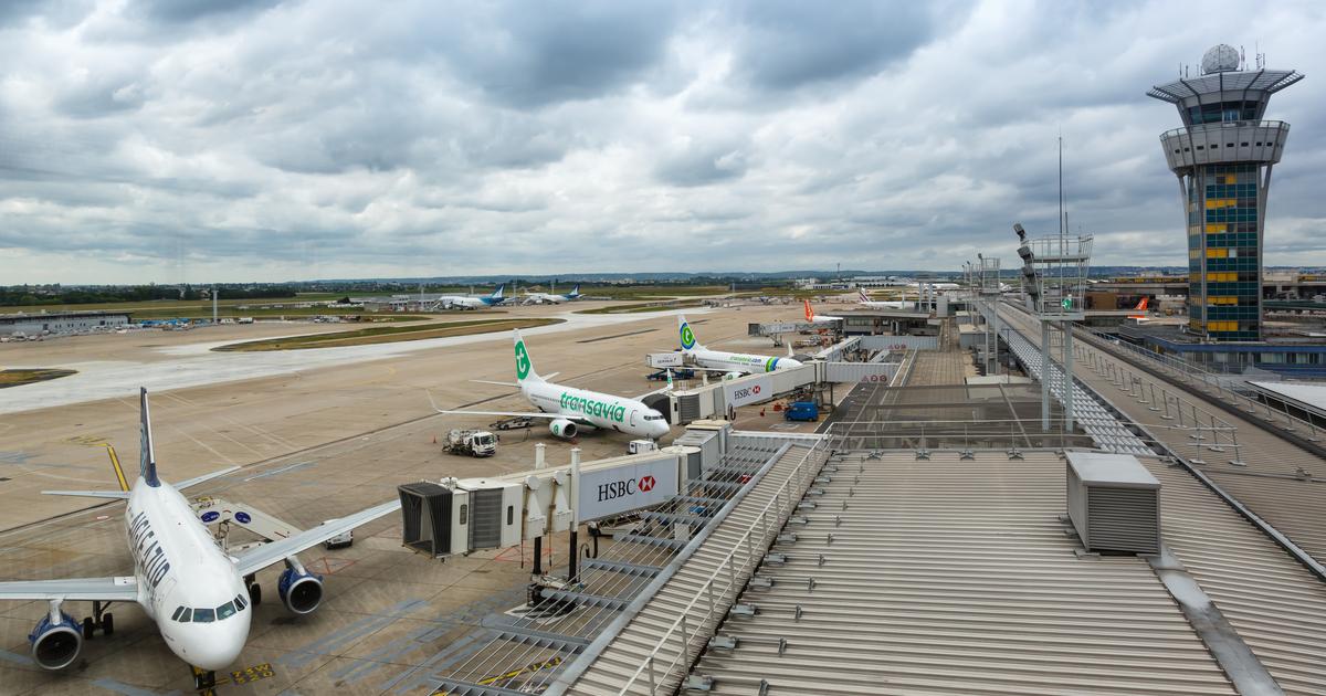 Pilotes, hôtesses, stewards... L'aviation civile mondiale va devoir recruter 2,4 millions de personnes d'ici 2044