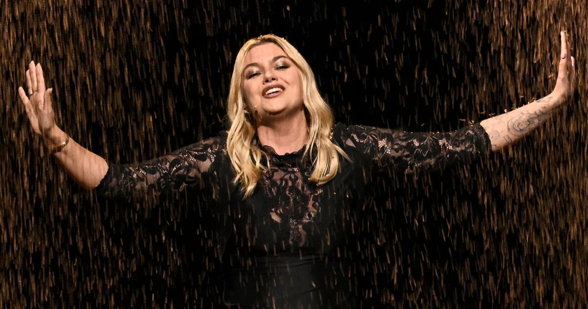 Louane donne un concert au mariage d’une fan