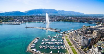 La vigueur du franc suisse, plus que jamais valeur refuge, handicape la banque nationale
