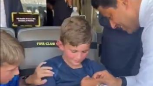 Coupe du monde des clubs : Nasser Al-Khelaïfi soigne un enfant blessé en tribunes, et l’invite pour la finale face à Chelsea