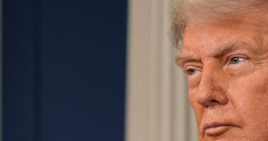 Droits de douane : Donald Trump envisage une surtaxe plancher de 15 à 20% pour les pays qui n’ont pas été notifiés