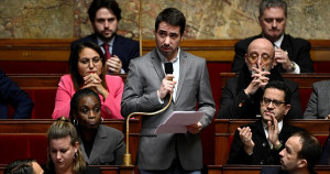 «Le stigmate me restera à la peau» : pris en flagrant délit d’achat de drogue, le député LFI Andy Kerbrat fait son retour à l’Assemblée