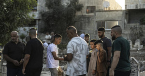 «Même si je suis en sécurité ici, j’aimerais être là-bas» : les Gazaouis réfugiés en Cisjordanie rêvent de revenir chez eux