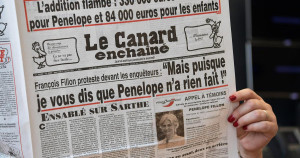 Soupçons d’emploi fictif au Canard enchaîné : prison avec sursis requise pour d’anciens dirigeants de l’hebdomadaire