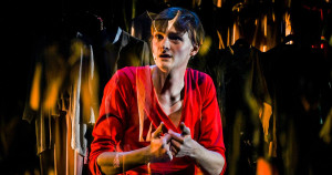 Festival d’Avignon : La Sœur de Jésus-Christ, un stupéfiant travelling théâtral