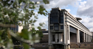 La dette publique revue en légère baisse au premier trimestre