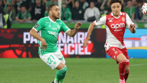 ASSE : Yvann Maçon en discussion avec le Servette