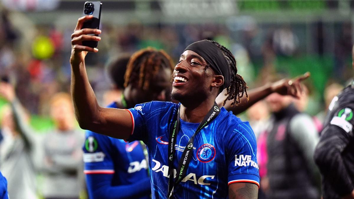 Marc Cucurella critique le transfert de Madueke à Arsenal