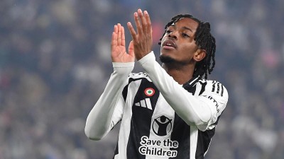 Samuel Mbangula file au Werder Brême