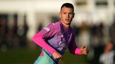 Lecce : Camarda frappe fort pour ses débuts avec un triplé !