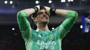 Real Madrid : Thibaut Courtois cartonne Javier Tebas