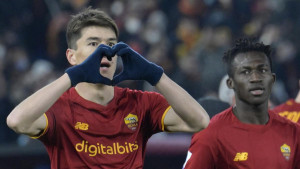 Eldor Shomurodov file à Basaksehir