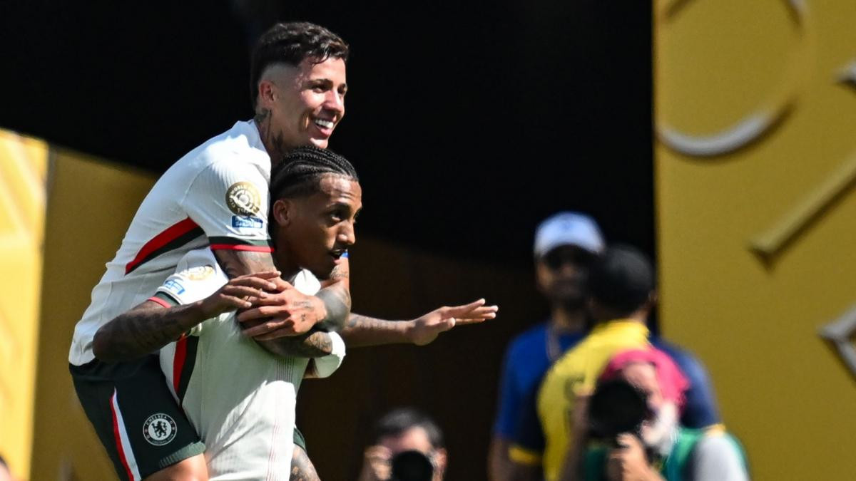 Joao Pedro marque le troisième but de Chelsea contre le PSG