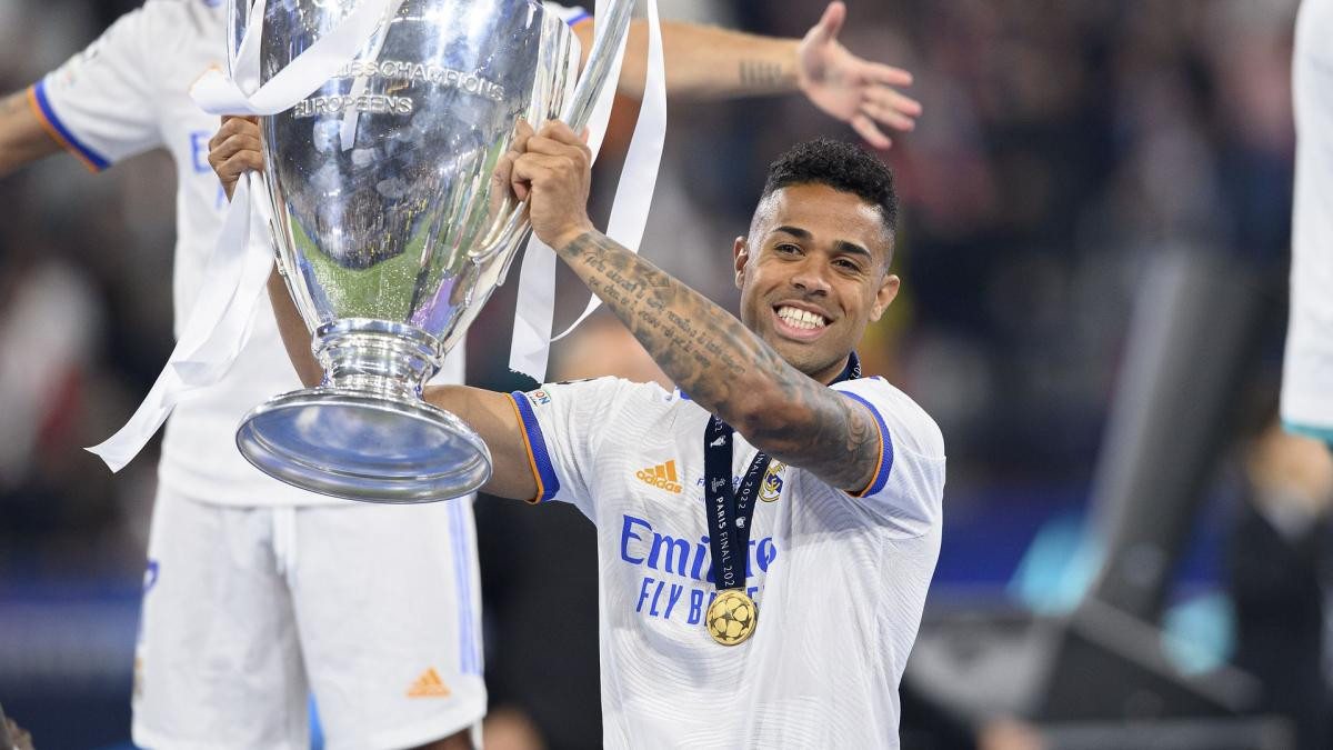 Après un an de chômage, Mariano Diaz s’entraîne avec un club