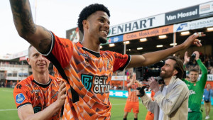 Xavier Mbuyamba, le roc néerlandais qui monte en puissance