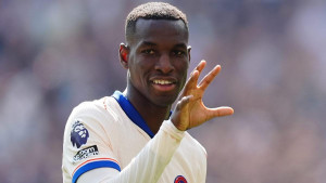 Manchester United se penche sur Nicolas Jackson