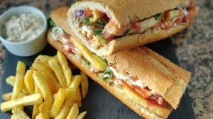 هاد شي بزاف.. إغلاق أشهر محل "سندويتش" بتطوان بسبب فضيحة صحية