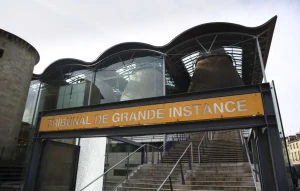 الحكم الصادر في حق زوجين فرنسيين بعد محاولة التضحية بابنهما في صحراء المغرب