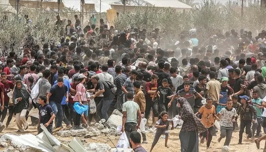 مجزرة المساعدات في غزة.. 93 شهيداً برصاص الاحتلال أثناء انتظار رغيف الخبز