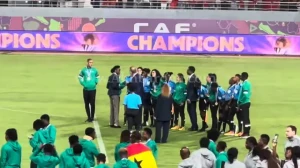 بعد القرار المثير للجدل... لقجع يتوجه إلى حكمة اللقاء بسبب ضربة الجزاء الملغاة