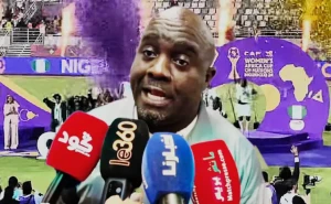 لاعبات ومدرب نيجيريا يعبرن عن فرحتهن بعد التتويج بلقب الكان