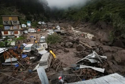 فيضانات وانهيارات أرضية في كشمير تودي بحياة 60 شخصاً ومئات المفقودين