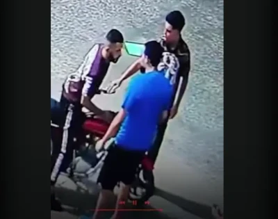 مصريون يساعدون سارق هواتف محمولة على الهرب (فيديو)