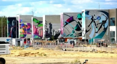 تسلا تدمج فن الشارع بالتكنولوجيا في مصنعها ببرلين