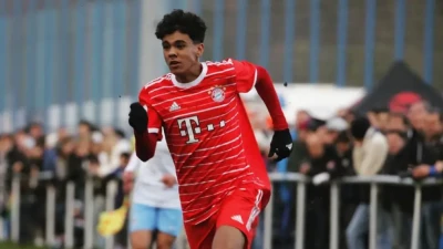 بايرن ميونخ يوضح أسباب رحيل آدم أزنو