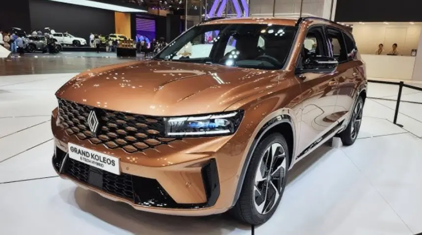 مميزات متقدمة في رونو كوليوس 2026 منها وضع القيادة بالذكاء الاصطناعي