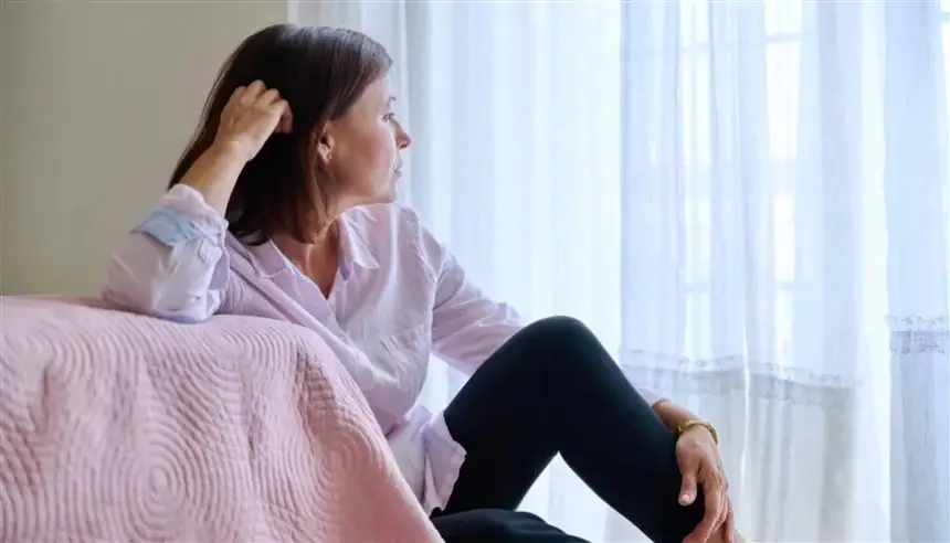 ضبابية الدماغ في سن اليأس.. عوامل مؤثرة وحلول عبر "طب نمط الحياة"