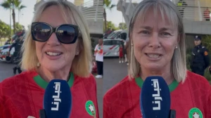 أسرة وأصدقاء سفيان ونورالدين أمرابط يُبهَرون بأجواء الملعب الأولمبي ويهتفون للبؤات الأطلس