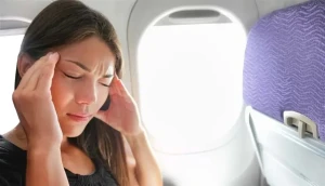 طقطقة الأذن أثناء الطيران؟ طبيب يكشف الأسباب ويوصي بالحلول