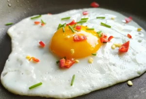 بيضتان أسبوعيًا... سرّ بسيط قد يحميك من الزهايمر