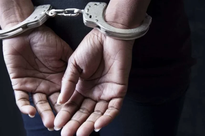 الاشتباه في هتك عرض طفل يقود رجل أمن متقاعد إلى السجن بسطات