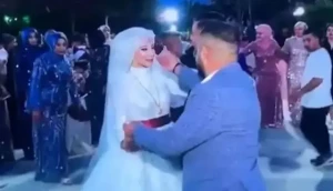 أطفال يحوّلون زفافًا إلى فوضى ويتسبّبون في احتراق فستان العروس