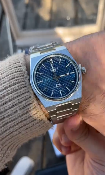ساعة tissot