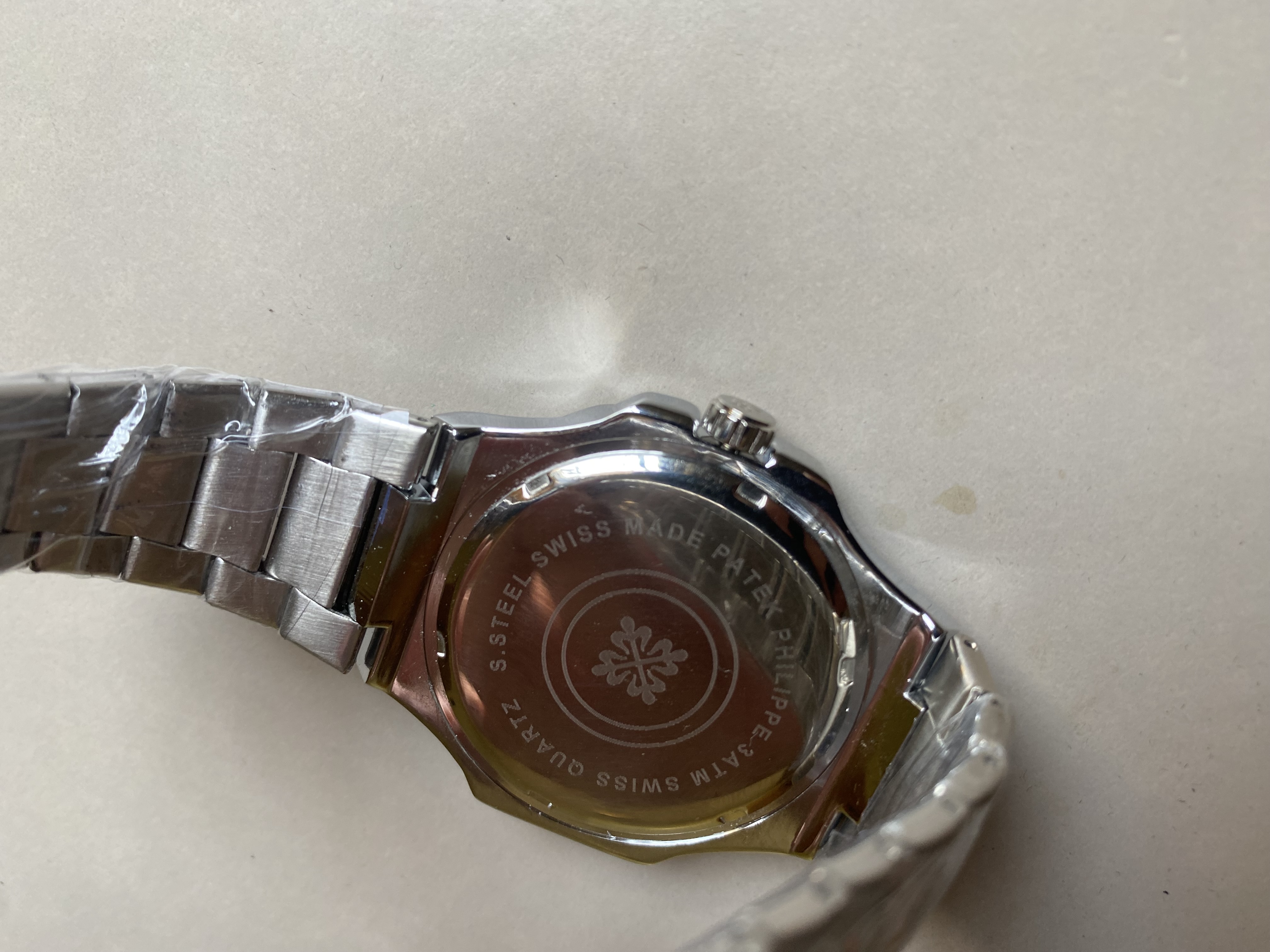 ساعة اليد Patek Philippe جديدة و بثمن مناسب