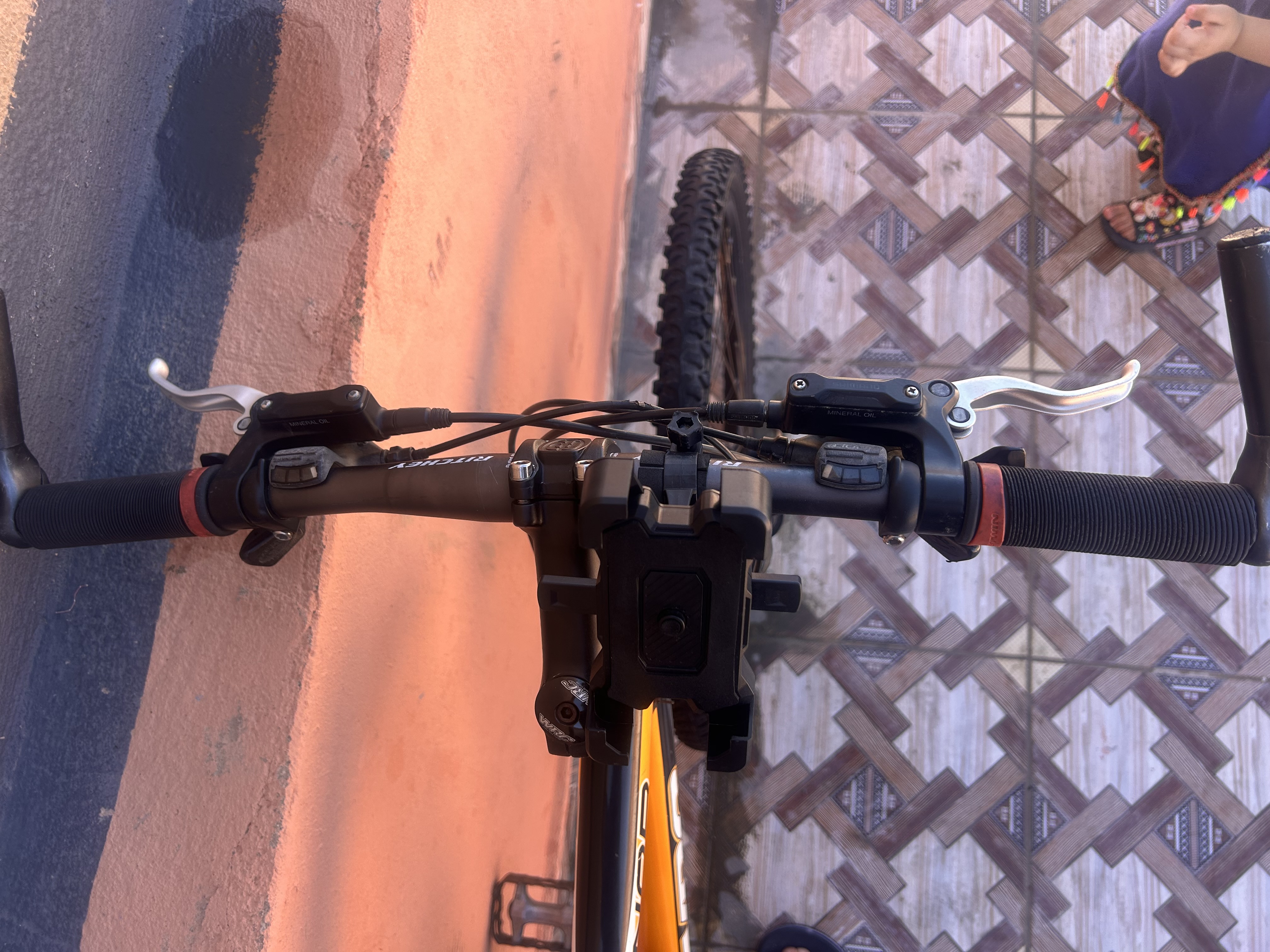 * دراجة CONOR VRC PRO