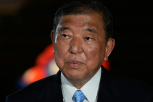 مستقبل رئيس الوزراء الياباني على المحك بعد انتخابات مجلس الشيوخ