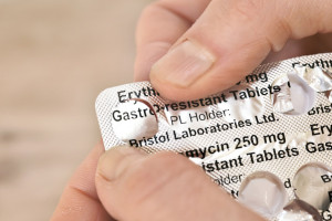 تأخّر سويسرا في دعم المضادات الحيوية يهدد الأمن الصحي العالمي