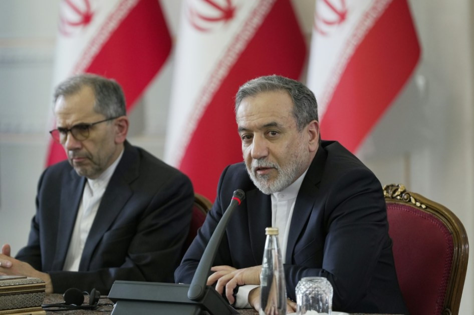 إيران تؤكد أن الأوروبيين لا يملكون أي "أساس أخلاقي وقانوني" لإعادة فرض العقوبات