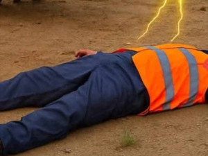 حادث مأساوي بجماعة المهارزة الساحل: وفاة عامل بصعقة كهربائية داخل محطة تحلية المياه