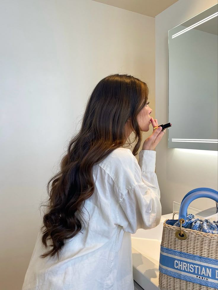 بودكاست "من هي المرأة مكتملة الأنوثة؟ وكيف تعيش أنوثتها الحقيقية؟"