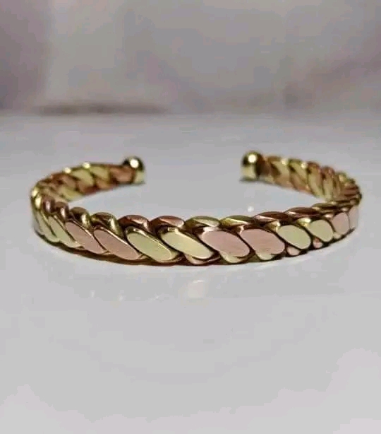 براسلي نحاس حر